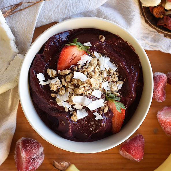 Strawberries, Cashews & Quinoa Açaí Bowl Pie Recipe